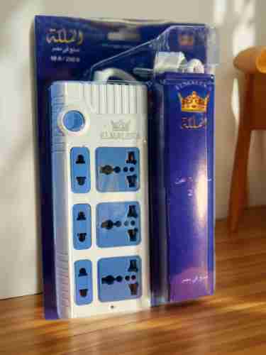 مشترك كهرباء أصلي متعدد المنافذ بمفتاح أمان - ماركة "الملكة"